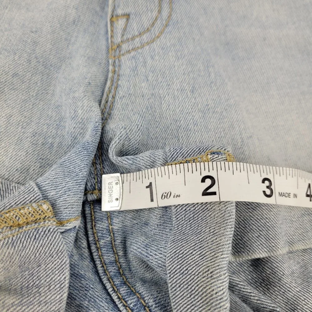 UO BDG Mid Rise Alexa 5 Pocket Cuff Shortie Denim Short 27 - Picture 4 of 8